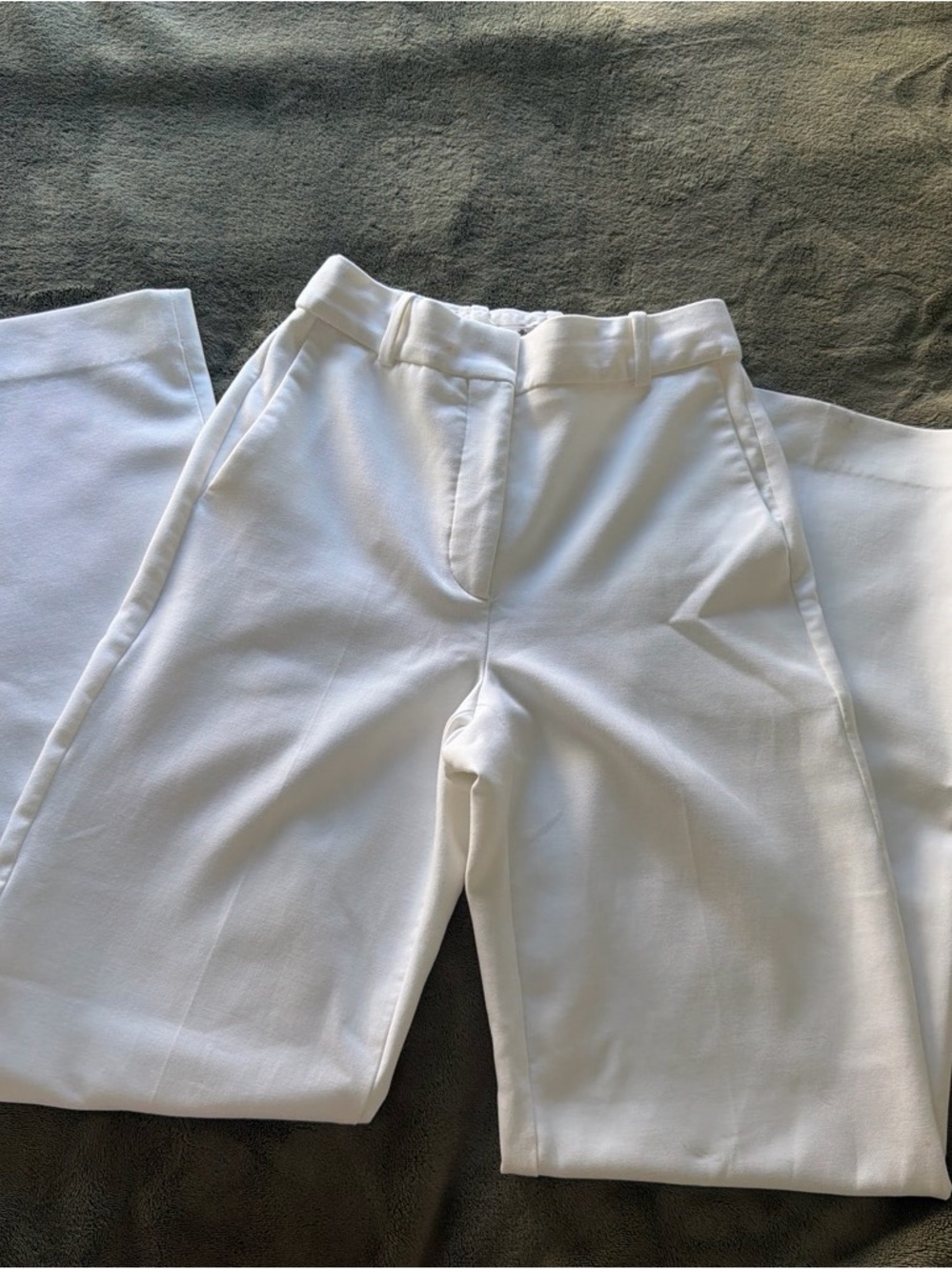 Aritzia Babaton White Wide Leg Dress Pants Size 00